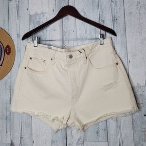 Levi's women's shorts high-rise sz32